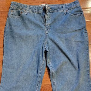 Signature by Levi Strauss Women's Jeans - Size 16 Short Mid Rise Bootcut